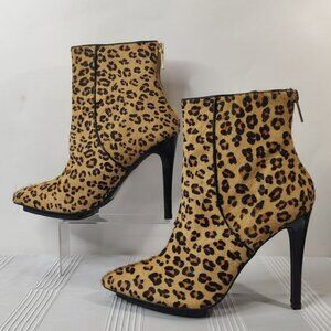 NWT Express Runway Collection Ankle Boots Womens 8 Leopard Print Pony Hair Heels